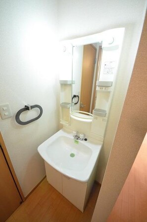 ドルフ国立の物件内観写真